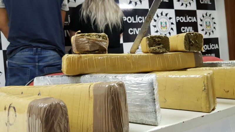 De acordo com as investigações, casal vendia droga de alta qualidade para clientes selecionados, em Porto Alegre.