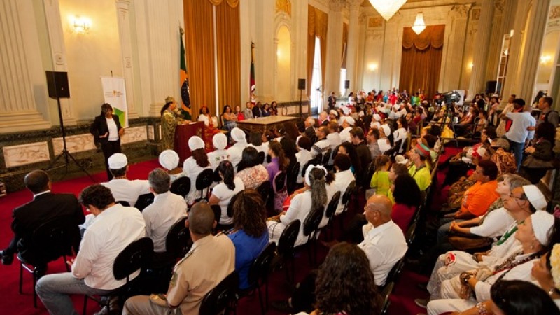 Lideranças da comunidade, autoridades e convidados participaram da cerimônia