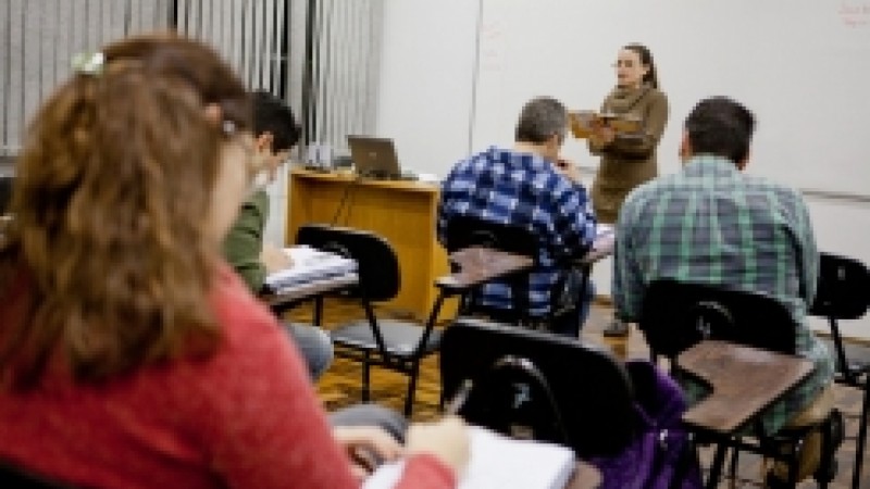 As primeiras turmas do curso de nível básico e intermediário em espanhol se formarão em agosto