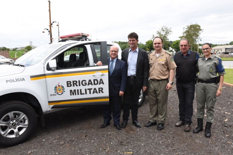 Em visita a Venâncio Aires, secretário participou de cerimonia de entrega de viatura à Brigada Militar do município.