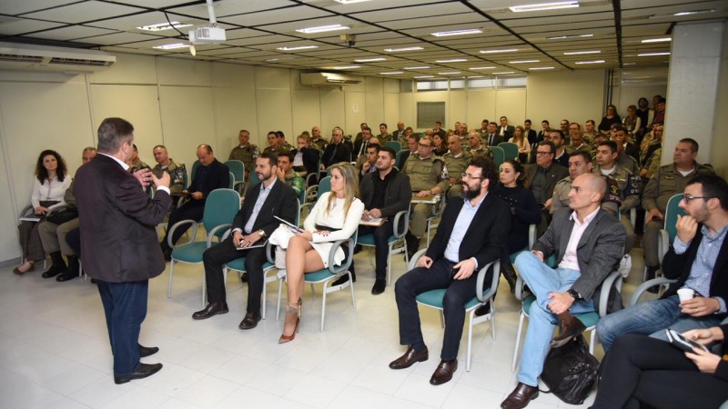 Reunião teve a participação de agentes da Segurança Pública dos 18 municípios prioritários