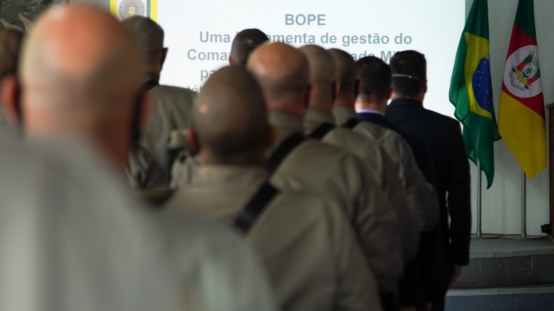 Brigadianos em aula inaugural do BOPE