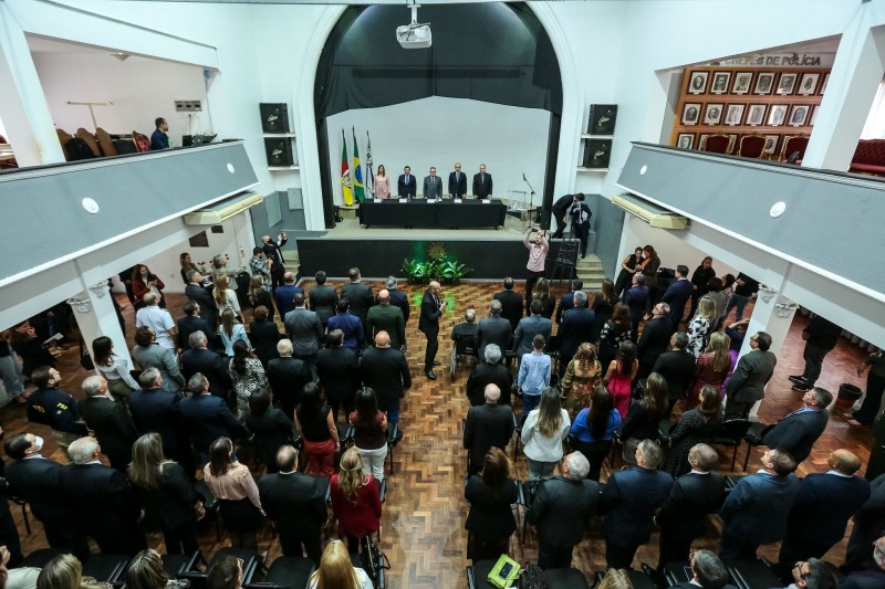 Auditório do Palácio da Polícia lotado para posse do novo chefe da Polícia Civil.