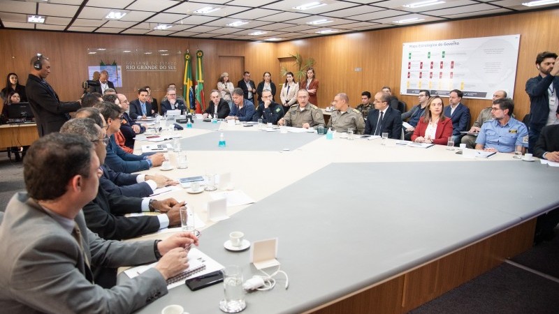 A foto mostra a cúpula da Secretaria da Segurança Pública em reunião para a preparação das eleições