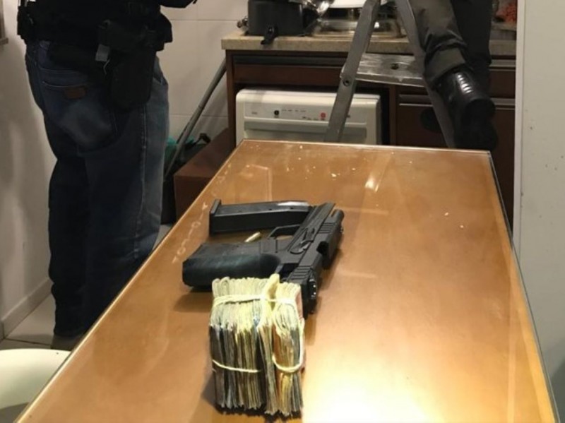 Parte do lucro da organização criminosa retroalimentava o tráfico de drogas e de armas