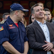 Secretário da Segurança Pública, Sandro Caron e o comandante-geral o CBMRS, coronel Eduardo Estêvam