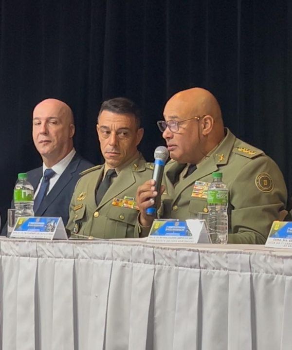 O coronel Vladimir Luís Silva da Rosa recebeu autoridades nacionais e internacionais no encontro realizado em Gramado
