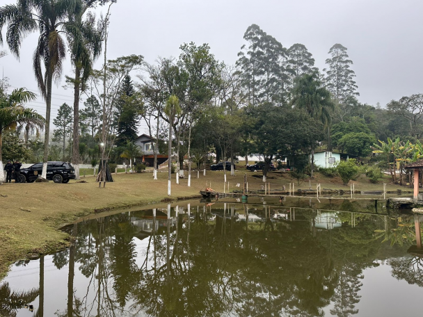 lago pertentence ao sítio onde o suspeito foi preso