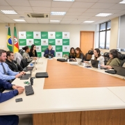 Na imagem trabalho no Gabinete Integrado de Monitoramento das Elei&ccedil;&otilde;es